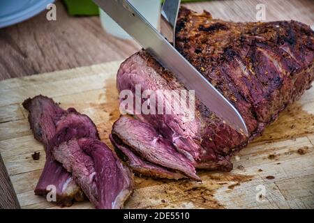 Grigliato tradizionale brasiliano Picanha, è un taglio di manzo che è popolare e viene ampiamente consumato in tutto il Brasile Foto Stock