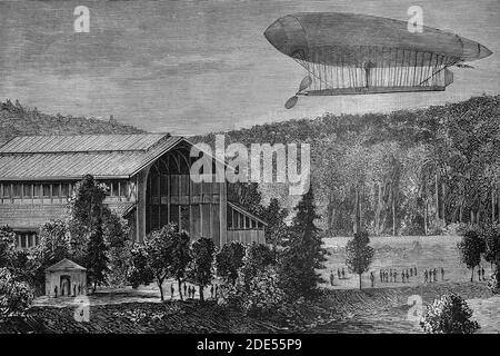 Volo in mongolfiera elettrico di Renard e Krebs, inventori francesi, testato su Meudon, Francia il 9 agosto 1884. Illustrazione antica. 1884. Foto Stock