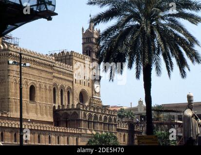 Reportage Sicilia, Italia, 1992. Palermo (scansionato dalla diapositiva Agfachrome) Foto Stock