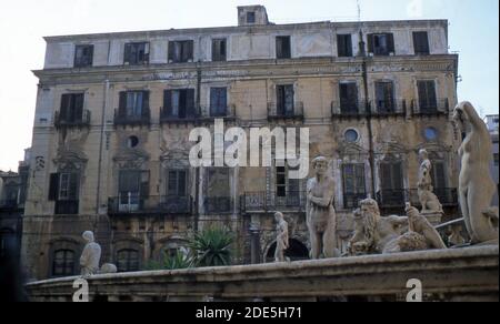 Reportage Sicilia, Italia, 1992. Palermo (scansionato dalla diapositiva Agfachrome) Foto Stock