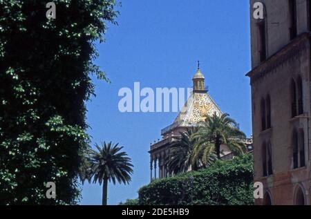 Reportage Sicily, Italy, 1992, Palermo (scansionato dalla diapositiva Agfachrome) Foto Stock