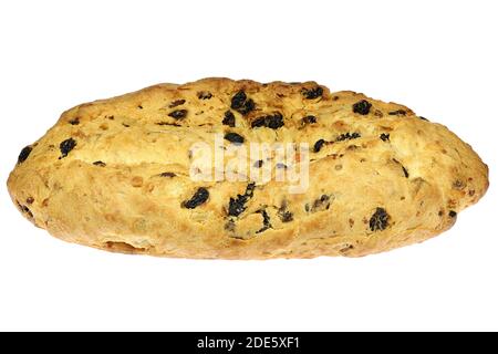 Stollen di Natale sassone tradizionale appena sfornato ancora senza zucchero in polvere finitura isolata su sfondo bianco Foto Stock