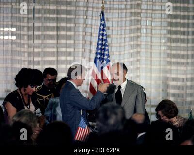Jimmy carter e Lopez Portillo brindisi durante il pranzo ospitato dal presidente del Messico durante la visita di stato in Messico. CA. 02/16/1979 Foto Stock