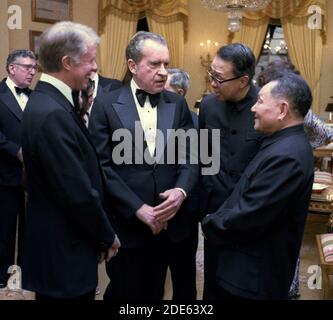 'Jimmy carter, Richard Nixon e Deng Xiaoping durante la cena di stato per il Vice Premier della Cina. CA. 01/29/1979' Foto Stock