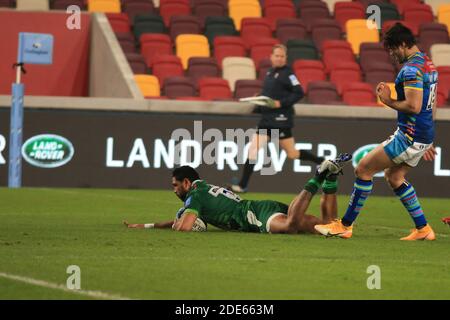 Londra, Inghilterra. 29 novembre 2020. Una prova per Curtis Rona of London Irish durante la partita della Gallagher Premiership tra London Irish e Leicester Tigers al Brentford Community Stadium. Credit: Richard Perriman/Alamy Live News Foto Stock