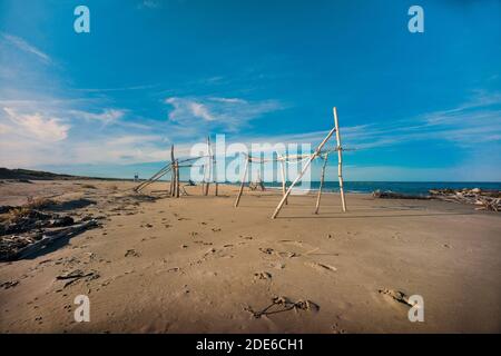 Campomarino, Molise, Italia: Struttura di vecchia capanna sulla spiaggia Foto Stock