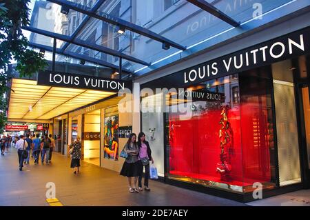 Negozi Louis Vuitton e Gucci, Queen Street, Central Business District, Auckland, North Island, Nuova Zelanda Foto Stock