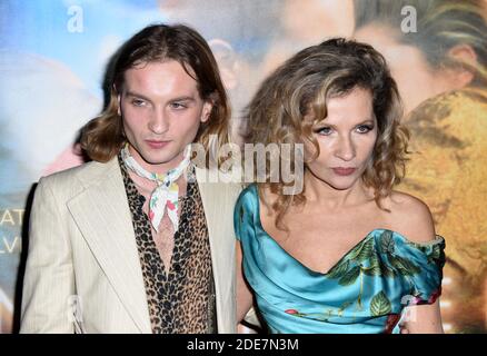 EVA Ionesco e Lukas Ionesco partecipano alla Premiere una Jeunesse Doree a Parigi, Francia, il 7 gennaio 2019. Foto di Alain Apaydin/ABACAPRESS.COM Foto Stock