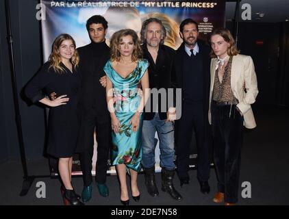 EVA Ionesco, Lukas Ionesco, Galatea Bellugi, Melvil Poupaaud, presente il 7 gennaio 2019 alla Premiere una Jeunesse Doree a Parigi. Foto di Alain Apaydin/ABACAPRESS.COM Foto Stock