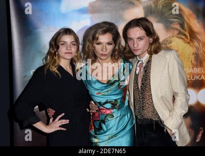 EVA Ionesco, Lukas Ionesco e Galatea Bellugi partecipano alla prima di una Jeunesse Doree a Parigi, Francia, il 7 gennaio 2019. Foto di Alain Apaydin/ABACAPRESS.COM Foto Stock