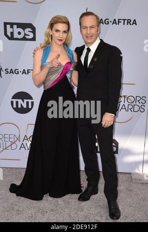 Rhea Seehorn, Bob Odenkirk partecipa al 25° Premio annuale degli attori della Gilda al Shrine Auditorium il 27 gennaio 2019 a Los Angeles, California, USA. ©Lionel Hahn/ABACAPRESS.COM Foto Stock