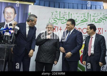 FLN Presidential Alliance, Mouad Bouchareb, Segretario Generale del Rally democratico Nazionale (RND), Ahmed Ouyahia, Presidente del movimento popolare Algerino (MPA), Amara Benyoes, E il presidente del Tadjamoue Amel El Djazair (TAJ), Amar Ghoul, si è riunito alla sede del partito del fronte nazionale di liberazione (FLN) ad Algeri, Algeria il 02 febbraio 2019, ha annunciato che il presidente della Repubblica, Abdelaziz Bouteflika, sarà il loro candidato alle elezioni presidenziali del 18 aprile. Foto di Ammi Louiza/ABACAPRESS.COM Foto Stock