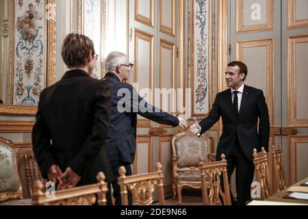 Il presidente francese Emmanuel Macron wlecomes il presidente del coordinamento rurale Bernard Lannes è in vista di un incontro di coordinamento rurale presso l'Elysee Palace di Parigi il 11 febbraio 2019. Foto di Hamilton/pool/ABACAPRESS.COM Foto Stock