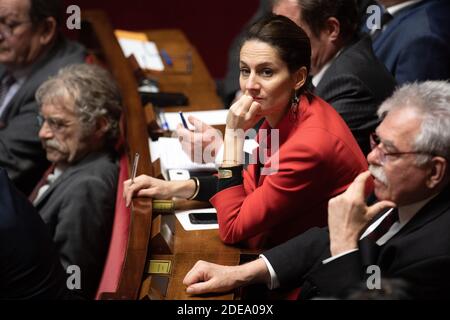 Membro del gruppo parlamentare "Gauche democrate et republicaine" Elsa Faucillon partecipa a una sessione di "interrogazioni al governo" all'Assemblea nazionale francese il 20 febbraio 2019 a Parigi, Francia. Foto di David Niviere/ABACAPRESS.COM Foto Stock