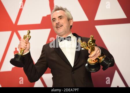 Alfonso Cuaron, vincitore del premio "Roma" per la migliore cinematografia, si pone nella sala stampa durante la 91esima edizione del premio annuale Academy a Hollywood and Highland il 24 febbraio 2019 a Los Angeles, California, USA. Foto di Lionel Hahn/ABACAPRESS.COM Foto Stock