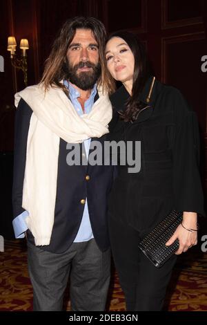 Esclusiva - attrice italiana Monica Bellucci e il suo fidanzato artista francese contemporaneo Nicolas Lefebvre partecipano alla cena di gala della rivista 7000 presso l'hotel Intercontinental il 7 marzo 2019 a Parigi, Francia. Foto di David Niviere/ABACAPRESS.COM Foto Stock