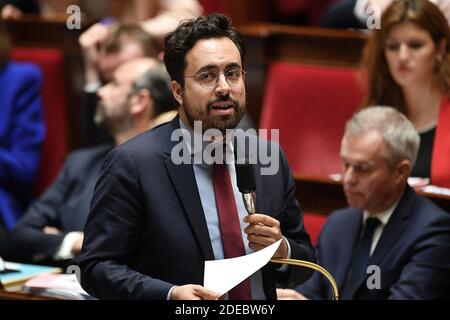 Il ministro francese junior presso il ministro delle finanze responsabile dell'azione pubblica e dei conti Mounir Mahjoubi partecipa alla sessione di "interrogazioni al governo" all'Assemblea nazionale francese il 26 marzo 2019 a Parigi, in Francia. Foto di David Niviere/ABACAPRESS.COM Foto Stock