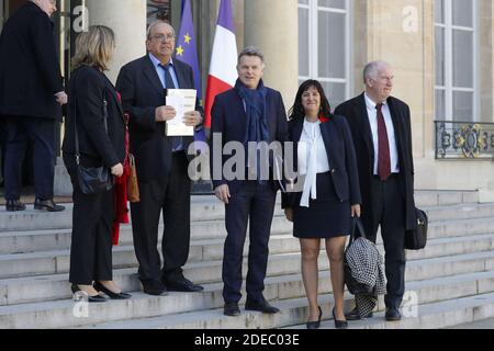 Delegazione del partito comunista guidata (al centro) da Fabien Roussel Segretario Generale in arrivo per il 'Grande dibattito' il Presidente francese Emmanuel Macron a Palais de l'Elysee, Parigi, Francia il 29 marzo 2019. Foto di Henri Szwarc/ABACAPRESS.COM Foto Stock