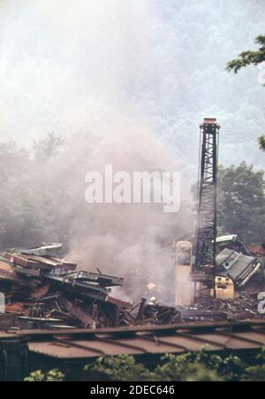 1970 Photo (1973) - Raleigh Junk Company; una grande operazione di rottami di metallo sul fiume Kanawha a Riverside Foto Stock