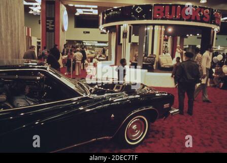 1970 Photo (1973) - Mostra dell'automobile al New York Colosseo a Columbus Circle nel centro di Manhattan (New York City) Foto Stock