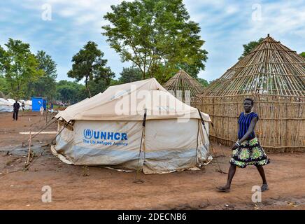 I rifugiati sono fuggiti nel campo profughi di Kule in Etiopia a causa di Gli scontri tra le forze governative sudanesi e quelle sudanesi Ex presidente Riek Mac Foto Stock