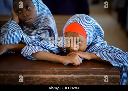 Ragazze musulmane a scuola nella parte settentrionale della Nigeria Kaduna il 30 luglio 2013. Foto Stock