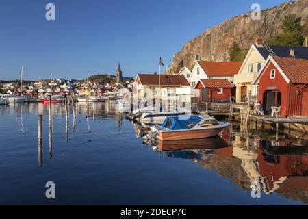 Geografia / viaggio, Svezia, Bohuslaen, Fjaellbacka, vista sul porto e luogo di Fjaellbacka, Bohu, diritti aggiuntivi-clearance-Info-non-disponibile Foto Stock