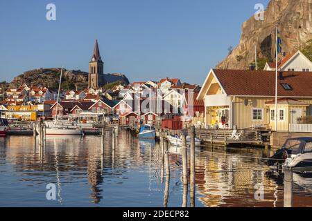 Geografia / viaggio, Svezia, Bohuslaen, Fjaellbacka, vista sul porto e luogo di Fjaellbacka, Bohu, diritti aggiuntivi-clearance-Info-non-disponibile Foto Stock