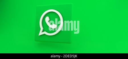 minsk, bielorussia - 23.10.2020. logo whatsapp stampato in verde. Foto Stock
