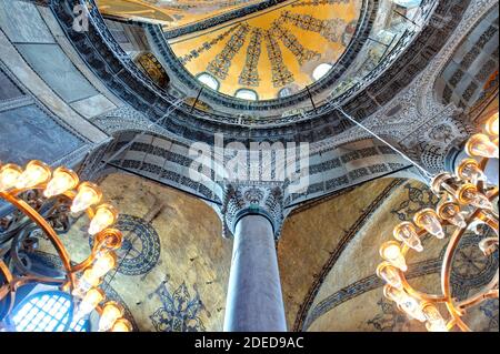 Interno della chiesa di Santa Sofia, immagine HDR Foto Stock