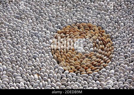 Rivestimento pavimento artfully posato da ciottoli, Antalya, Turchia Foto Stock