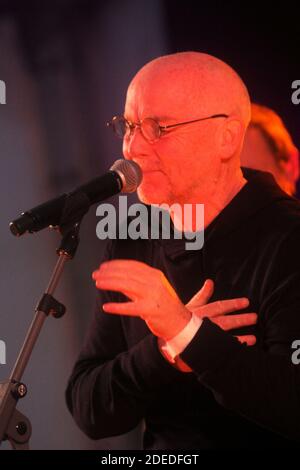 Jim Diamond Scottish Singer suonando al Burns Festival Burns an a that , Ayr, Ayrshire, Scozia, Regno Unito. Maggio 2014. Morì un anno dopo l'8 ottobre 2015 Foto Stock