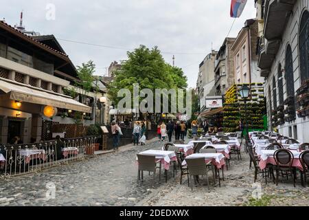 Ristoranti in via Skadarska a Skadarlija, il principale quartiere bohémien di Belgrado, Serbia Foto Stock