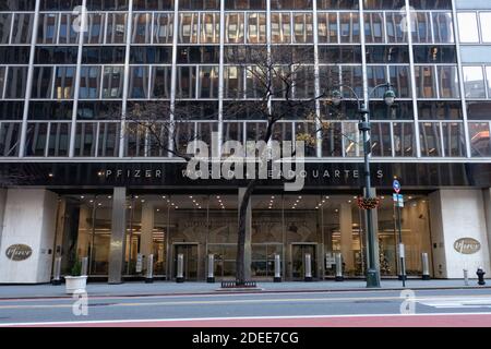 Pfizer World Headquarters Building nel centro di Manhattan di New York Città Foto Stock