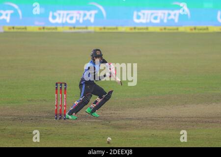 Mushfiqur Rahim, giocatore di cricket Beximco Dhaka in azione durante la Bangabandhu T20 Cup 2020 tra Beximco Dhaka e Gemcon Khulna allo stadio nazionale di cricket Sher e Bangla.Gemcon Khulna ha vinto 37 corse. Foto Stock