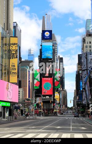 Empty Times Square durante la pandemia del coronavirus, Manhattan New York USA Agosto 2020. Foto Stock