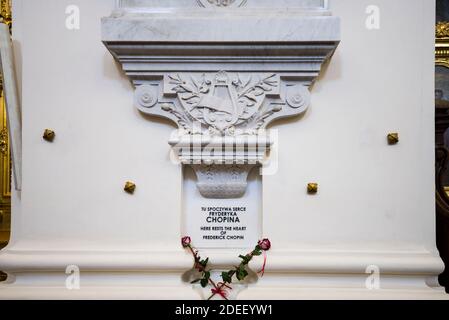 Frederic Francois Chopin. Il suo cuore è sepolto nella chiesa. Il suo corpo è sepolto nel cimitero di Père Lachaise, Parigi. La Chiesa della Santa Croce. Warsa Foto Stock