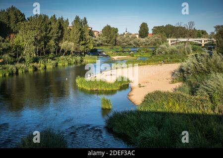 Vista generale del vecchio ponte di Salamanca, Spagna, Europa. Foto Stock