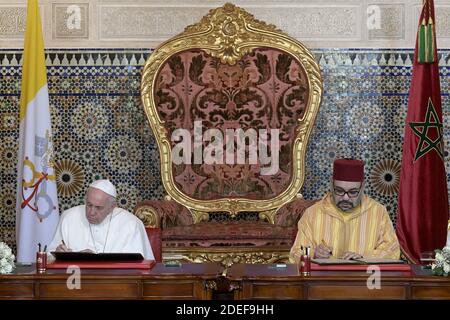 Papa Francesco incontra il re Mohammed VI del Marocco al Palazzo reale di Rabat, Marocco, il 30 marzo 2019, come parte della visita di due giorni del pontefice in Marocco. Foto di ABACAPRESS.COM Foto Stock