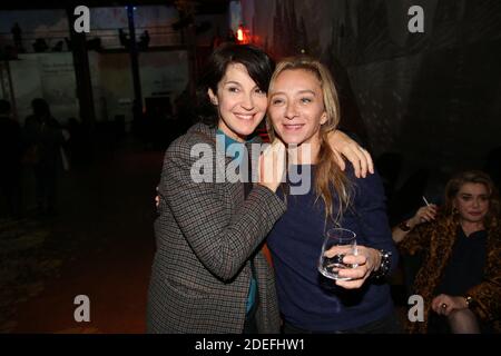 Zabou Breitman e Sylvie Testud partecipano al lancio del libro "le retro du Jeune Prince" di Alejandro G. Roemmers presso l'Atelier des Lumieres, a Parigi, Francia, il 10 aprile 2019. Foto di Jerome Domine/ABACAPRESS.COM Foto Stock