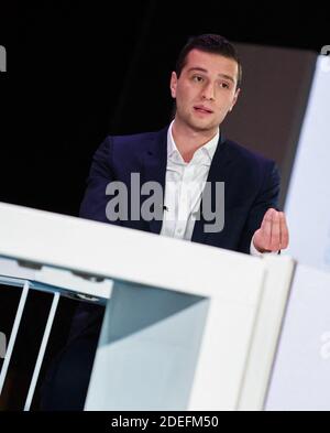 RN responsabile della lista Jordan Bardella parla durante un dibattito alla Maison de la radio a Parigi, Francia, 11 aprile 2019. Foto di Julie Sebadelha/ABACAPRESS.COM Foto Stock