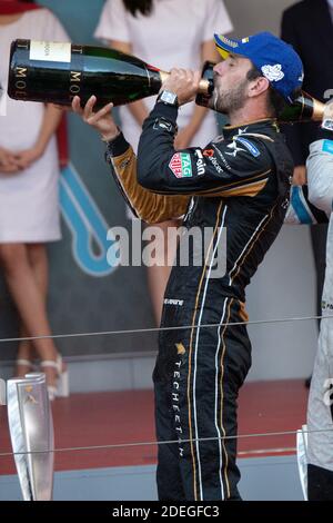 Vincitore del primo posto, il pilota francese Jean-Eric Vergne del team Nissan di Formula e celebra la sua vittoria sul podio nel corso dell'ABB FIA Formula e 2019 Monaco e-Prix di Monaco, il 11 maggio 2019. Foto di David Niviere/ABACAPRESS.COM Foto Stock