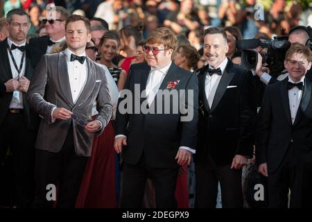 Giles Martin, Adam Bohling, Richard Madden, Direttore Dexter Fletcher, Taron Egerton, Sir Elton John, David Furnish, Kit Connor e Bryce Dallas Howard, giunti sul tappeto rosso della proiezione "Rocketman" tenutasi al Palais des Festivals a Cannes, Francia il 16 maggio; 2019 come parte del 72° Festival di Cannes. Foto di Nicolas Genin/ABACAPRESS.COM Foto Stock