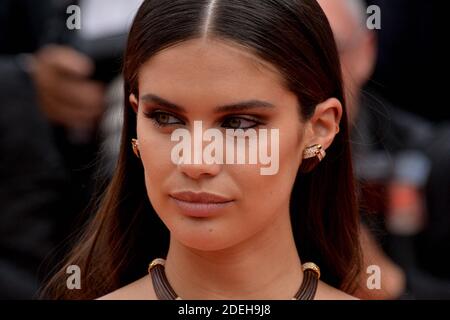 Sara Sampaio partecipa alla prima di Once upon A Time a Hollywood durante il 72nd Festival di Cannes a Cannes, Francia il 21 maggio 2019. Foto di Julien Reynaud/APS-Medias/ABACAPRESS.COM Foto Stock