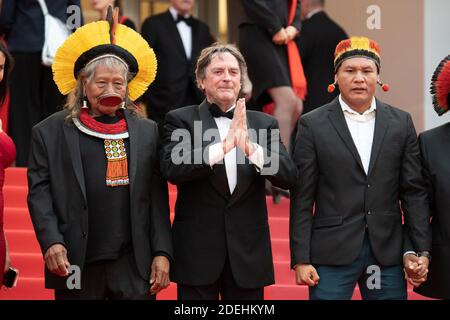 Foresta pluviale amazzonica e cultura indigena il capo indigeno del Brasile Raoni Metuktire, Jean-Pierre Dutilleux e Chief Pae partecipano alla proiezione di Sibyl durante il 72esimo Festival di Cannes il 24 maggio 2019 a Cannes, France.Photo by David Niviere/ABACAPRESS.COM Foto Stock