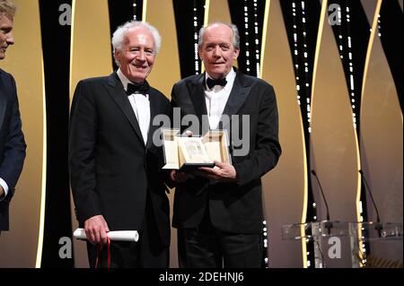 Jean-Pierre Dardenne e Luc Dardenne ricevono il premio come miglior regista per il loro film le Jeune Ahmed alla cerimonia di chiusura durante il 72esimo Festival annuale del Cinema di Cannes il 25 maggio 2019 a Cannes, Francia. Foto di David Niviere/ABACAPRESS.COM Foto Stock