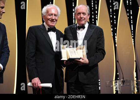 Jean-Pierre Dardenne e Luc Dardenne ricevono il premio come miglior regista per il loro film le Jeune Ahmed alla cerimonia di chiusura durante il 72esimo festival annuale del cinema di Cannes il 25 maggio 2019 a Cannes, Francia.Foto di David Niviere/ABACAPRESS.COM Foto Stock