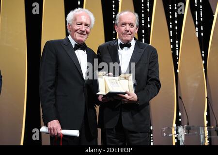 Jean-Pierre Dardenne e Luc Dardenne ricevono il premio come miglior regista per il loro film le Jeune Ahmed alla cerimonia di chiusura durante il 72esimo festival annuale del cinema di Cannes il 25 maggio 2019 a Cannes, Francia.Foto di David Niviere/ABACAPRESS.COM Foto Stock