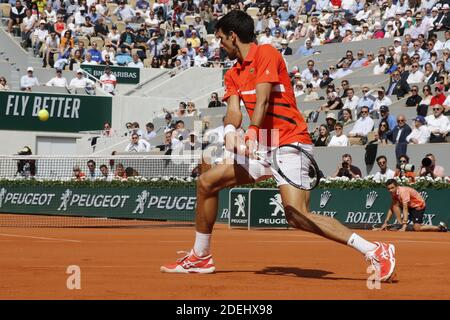 La Serbia Novak Djokovic ha suonato nel primo round del BNP Paribas Tennis French Open 2019, presso lo stadio Roland-Garros, Parigi, Francia, il 27 maggio 2019. Foto di Henri Szwarc/ABACAPRESS.COM Foto Stock