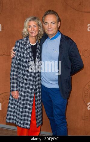 Gilles Cohen e sua moglie Karine Paschal nel villaggio durante il francese Tennis Open all'arena Roland-Garros il 05 giugno 2019 a Parigi, Francia. Foto di Nasser Berzane/ABACAPRESS.COM Foto Stock